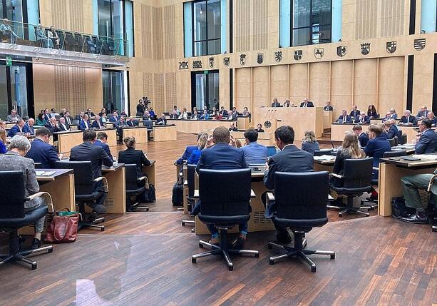 Bild vergrößern: Bundesrat stoppt Sparpaket zur Stabilisierung der Kassenbeiträge