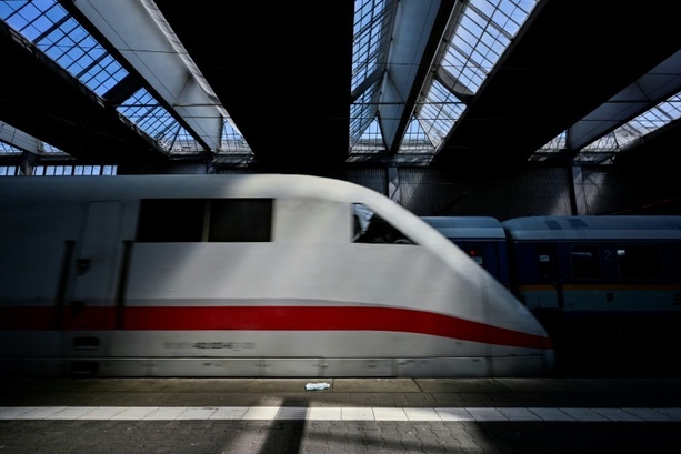 Bild vergrößern: Medienbericht: Viele Bahnmitarbeiter zweifeln an internen Warnsystemen