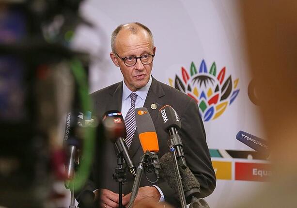 Bild vergrößern: Merz: Kriegsende in der Ukraine nur mit europäischer Zustimmung