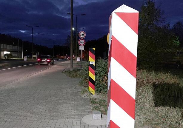 Bild vergrößern: Streit um Asylbewerber: Polen nimmt einen von drei Somaliern zurück