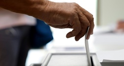 Grünen-Kandidat Yilmaz gewinnt Oberbürgermeisterwahl in Kiel