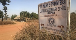 Nach Entführung aus Internat in Nigeria: 100 Schulkinder freigekommen