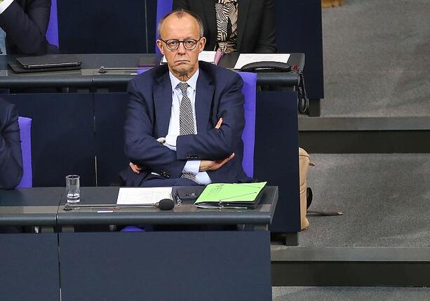 Bild vergrößern: Merz hat als Kanzler noch keine Anzeige wegen Beleidigung gestellt