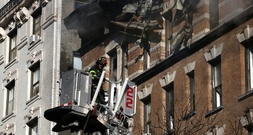 Brand wütet in sechsstöckigem Wohngebäude in Manhattan