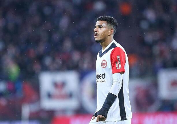 Bild vergrößern: Champions League: Barcelona siegt gegen Frankfurt