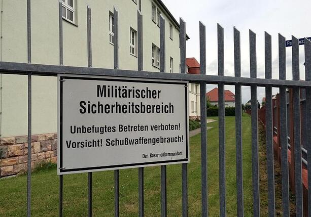 Bild vergrößern: Pistorius will Schutzausrüstung für zivile Bundeswehr-Mitarbeiter