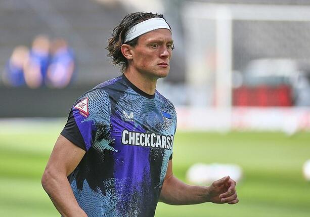 Bild vergrößern: 2. Bundesliga: Hertha trotzt Fürth - Braunschweig siegt in Dresden