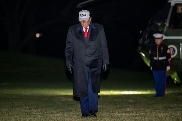 Bild vergrößern: Trump räumt mögliche Niederlage der Republikaner bei Zwischenwahlen 2026 ein