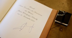 Selenskyj besucht Bundestag - Empfang bei Klöckner