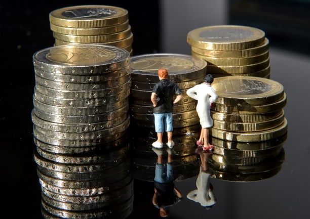 Bild vergr&ouml;&szlig;ern: Gehalts- und Beschäftigungsbenachteiligung von Frauen unverändert hoch