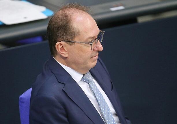 Bild vergr&ouml;&szlig;ern: Dobrindt verteidigt Absage an 600 Afghanen aus Aufnahmeprogramm