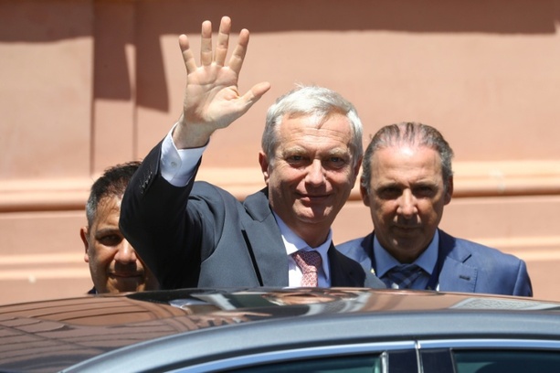 Bild vergr&ouml;&szlig;ern: Chile: Ultrarechter Wahlsieger fordert Ende von Maduros Diktatur in Venezuela