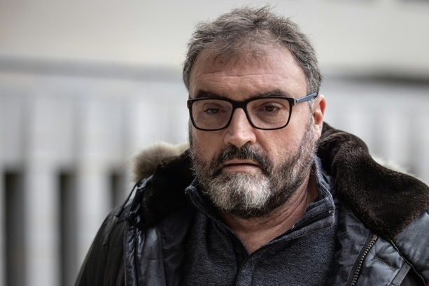 Bild vergr&ouml;&szlig;ern: Vergiftete Patienten in Frankreich: Gericht spricht Ex-Arzt schuldig