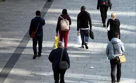 Verbraucher blicken pessimistisch auf 2026