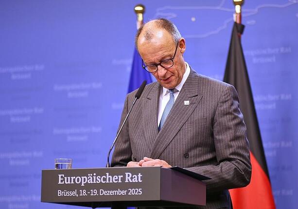 Bild vergr&ouml;&szlig;ern: Schwesig nimmt Kanzler in Schutz