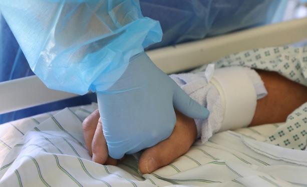 Bild vergr&ouml;&szlig;ern: Nach Einigung im Vermittlungsausschuss: Bundestag stimmt für Kassen-Sparpaket