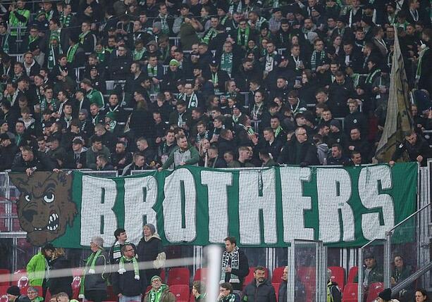 Bild vergr&ouml;&szlig;ern: 1. Bundesliga: Freiburg gewinnt turbulent in Wolfsburg