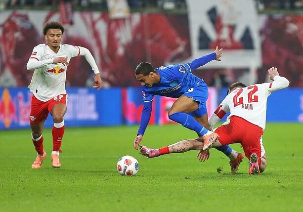 Bild vergr&ouml;&szlig;ern: 1. Bundesliga: Leverkusen feiert Auswärtssieg in Leipzig