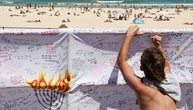 Kerzen im Fenster: Australien gedenkt der Opfer des Anschlags am Bondi Beach