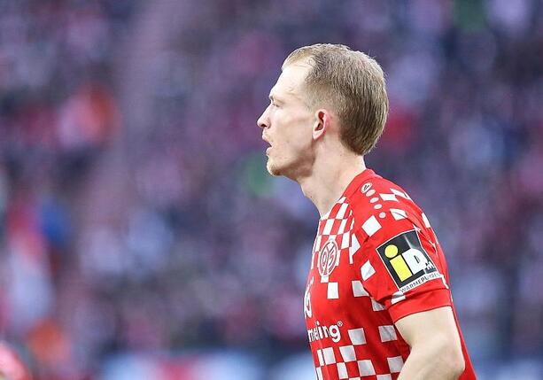 Bild vergr&ouml;&szlig;ern: 1. Bundesliga: Mainz und St. Pauli trennen sich torlos