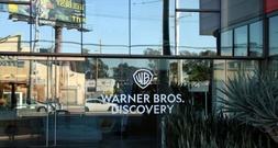 Kampf um Warner Bros: Larry Ellison bietet Milliarden-Bürgschaft für Paramount