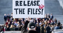 Epstein-Akten: US-Justizministerium veröffentlicht 8000 neue Dokumente