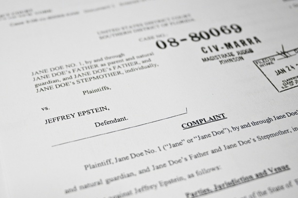 Bild vergr&ouml;&szlig;ern: US-Ministerium: Falsche Behauptungen über Trump in neuen Epstein-Dokumenten