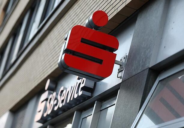 Bild vergr&ouml;&szlig;ern: Bericht: Verein Rote Hilfe wurden Konten gekündigt