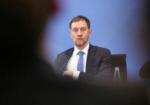 Kretschmer stellt EU-Klimaziele infrage