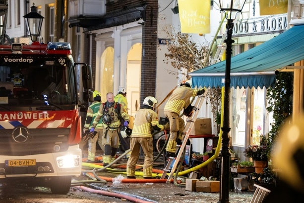 Bild vergr&ouml;&szlig;ern: Mindestens vier Verletzte bei Explosion und Feuer in niederländischer Stadt Utrecht
