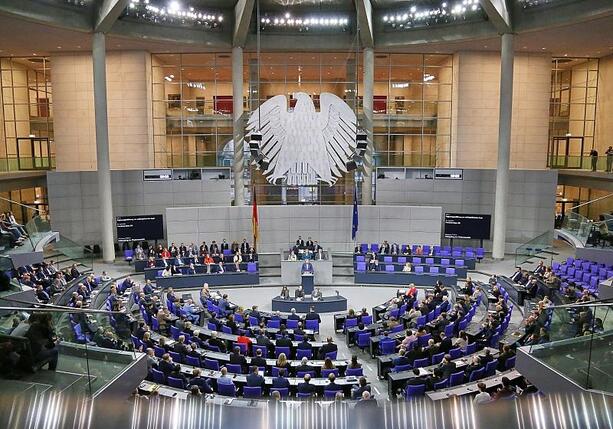 Bild vergr&ouml;&szlig;ern: Bundestag beschließt Kritis-Dachgesetz