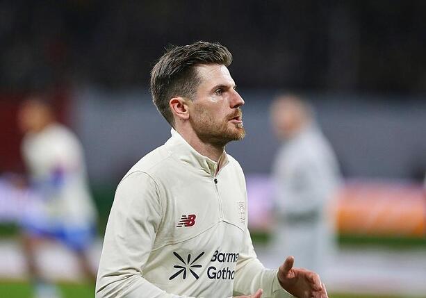 Bild vergr&ouml;&szlig;ern: Leverkusen zieht souverän ins Halbfinale des DFB-Pokals ein