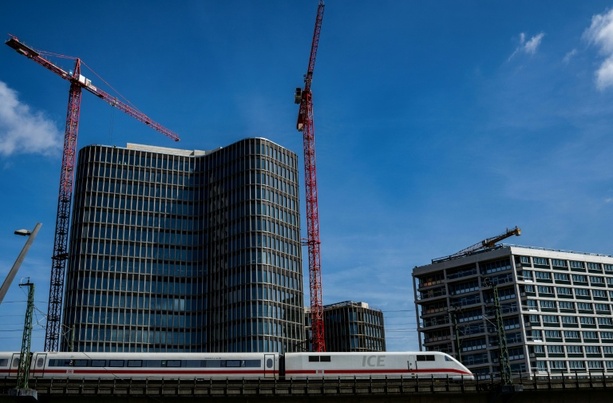 Bild vergr&ouml;&szlig;ern: Jahrzehnt der Sanierungen: Bahnnetz-Chef erwartet schrittweise Verbesserung