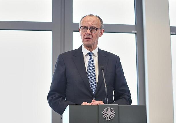 Bild vergr&ouml;&szlig;ern: Merz will mehr Rüstungsexporte an Golfstaaten ermöglichen