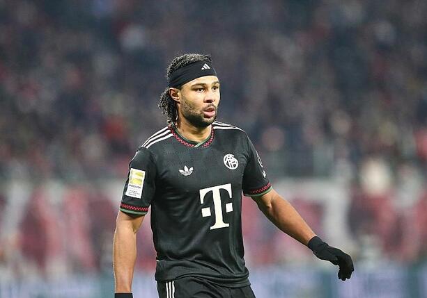 Bild vergr&ouml;&szlig;ern: Gnabry verlängert beim FC Bayern