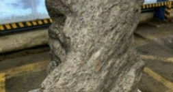 Getarnt als Gartenskulptur: Russland verhindert Schmuggel von 2,5-Tonnen-Meteorit