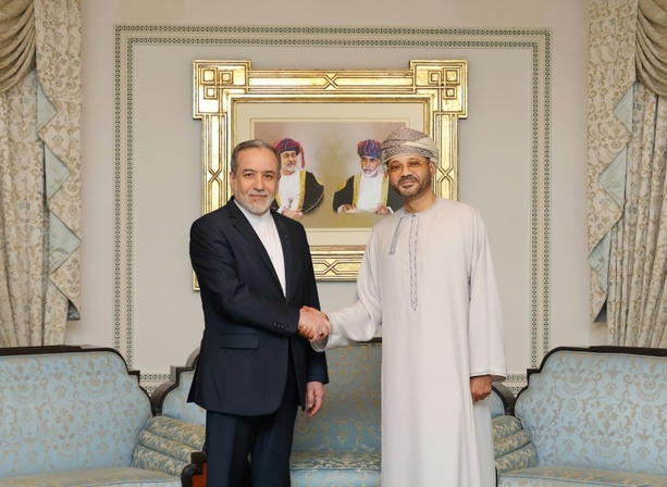 Bild vergr&ouml;&szlig;ern: Atomgespräche zwischen den USA und Iran haben in omanischer Hauptstadt begonnen