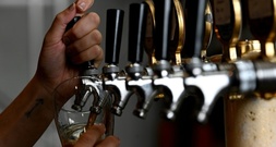 Undercover-Ermittlungen in australischen Pubs: Oft zu wenig Bier im Glas