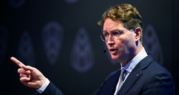 Mercedes-Chef Källenius warnt vor politischem Rechtsruck