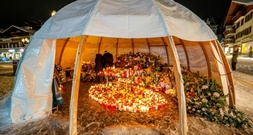 Gedenkstätte für Opfer der Brandkatastrophe in Crans-Montana in Brand geraten