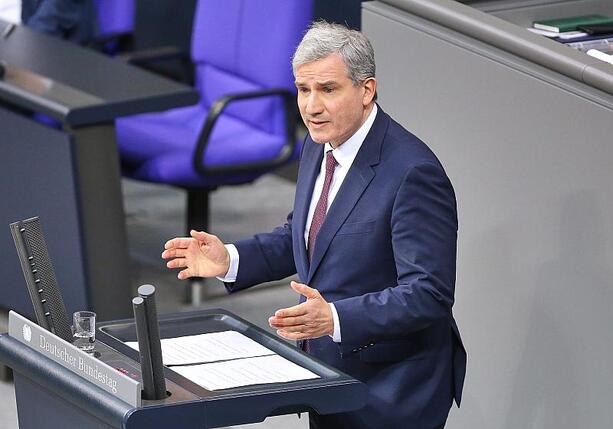 Bild vergr&ouml;&szlig;ern: Transatlantikkoordinator spricht über deutsche Truppen in Ukraine