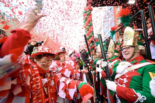 Bild vergr&ouml;&szlig;ern: Wirtschaftsfaktor Karneval: Fünfte Jahreszeit bringt zwei Milliarden Euro Umsatz