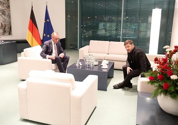 Bild vergr&ouml;&szlig;ern: Merz trifft in München Selenskyj, Rubio und Newsom