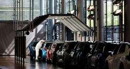 Autoindustrie warnt vor Arbeitsplatzverlust in Deutschland - und fordert Reformen