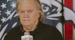 US-Regierung will Verurteilung von Trumps früherem Chefstrategen Bannon aufheben