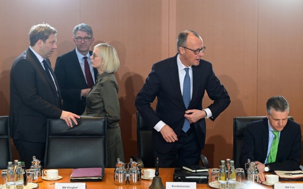 Bild vergr&ouml;&szlig;ern: Bundeskabinett befasst sich mit EU-Regeln für Künstliche Intelligenz