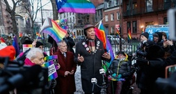Empörung über Entfernung von Regenbogenflagge von Stonewell-Monument in New York