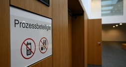 Mit Kindern nach Syrien gereist: IS-Rückkehrerin in München vor Gericht