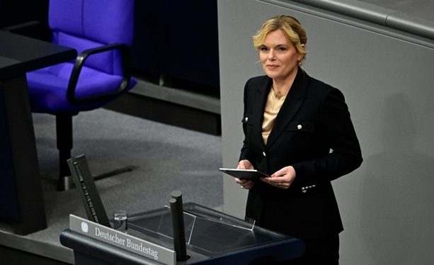 Bild vergr&ouml;&szlig;ern: Bundestagspräsidentin Klöckner zu Besuch im Gazastreifen