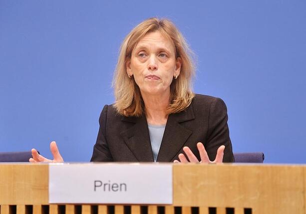 Bild vergr&ouml;&szlig;ern: Prien hält sich mit Blick auf Bundespräsidentenwahl bedeckt